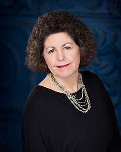 Angela Tzelepis, Ph.D. | Clinical Psychologist| McCaskill Family Services - bio-photo-angela-tzelepis