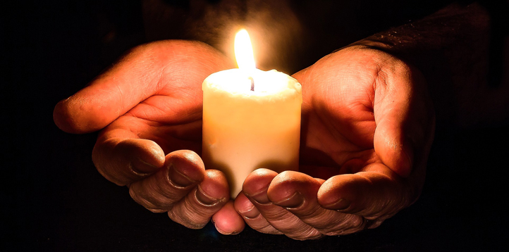 5 Tips for Coping with Grief and Loss - MFS Blog - McCaskill Family Services - grief_and_loss_candle